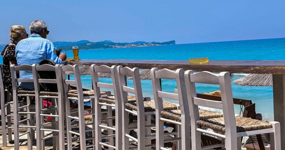 Ακρίβεια και… καύσιμα πιέζουν την κατανάλωση σε χώρους εστίασης